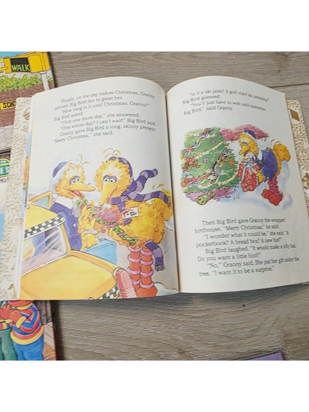 8 Vtg Golden Books HC PB Mix Sesame Street Books Christmas Grover Grouch Herry - Picture 9 of 16